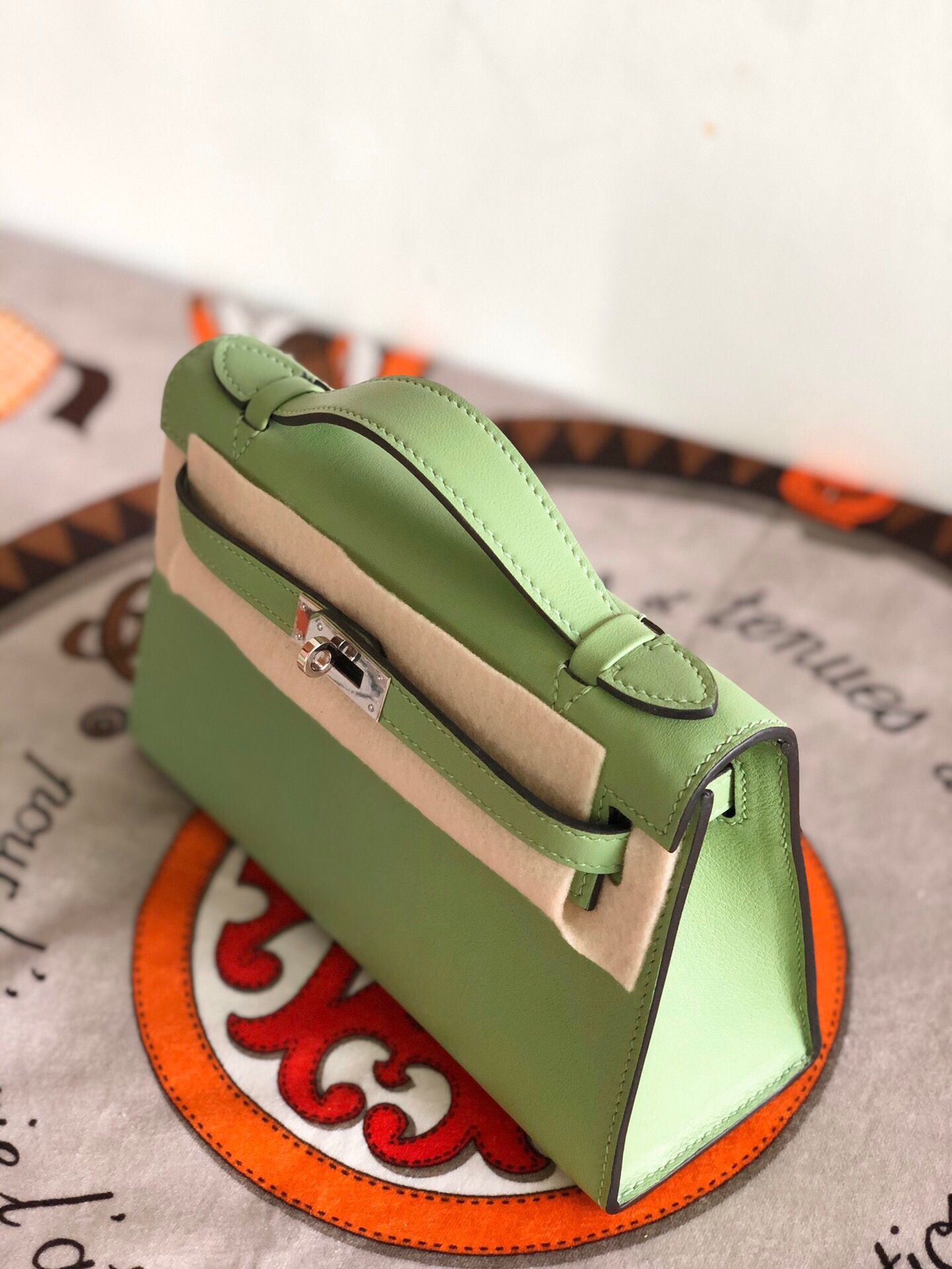 에르메스 미니 켈리백22 아보카도그린 은장 스위프트